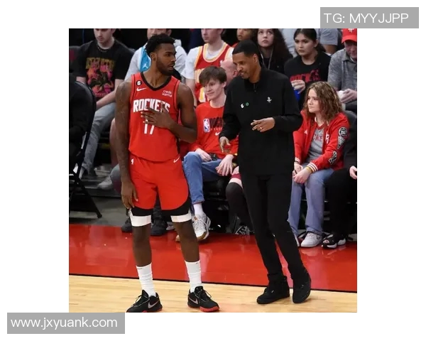 塔里伊森的崛起之路：从新秀到篮球明星的奋斗故事